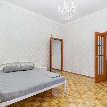 Апартаменти Deribasivska Prestige 2-bedroom Одеса